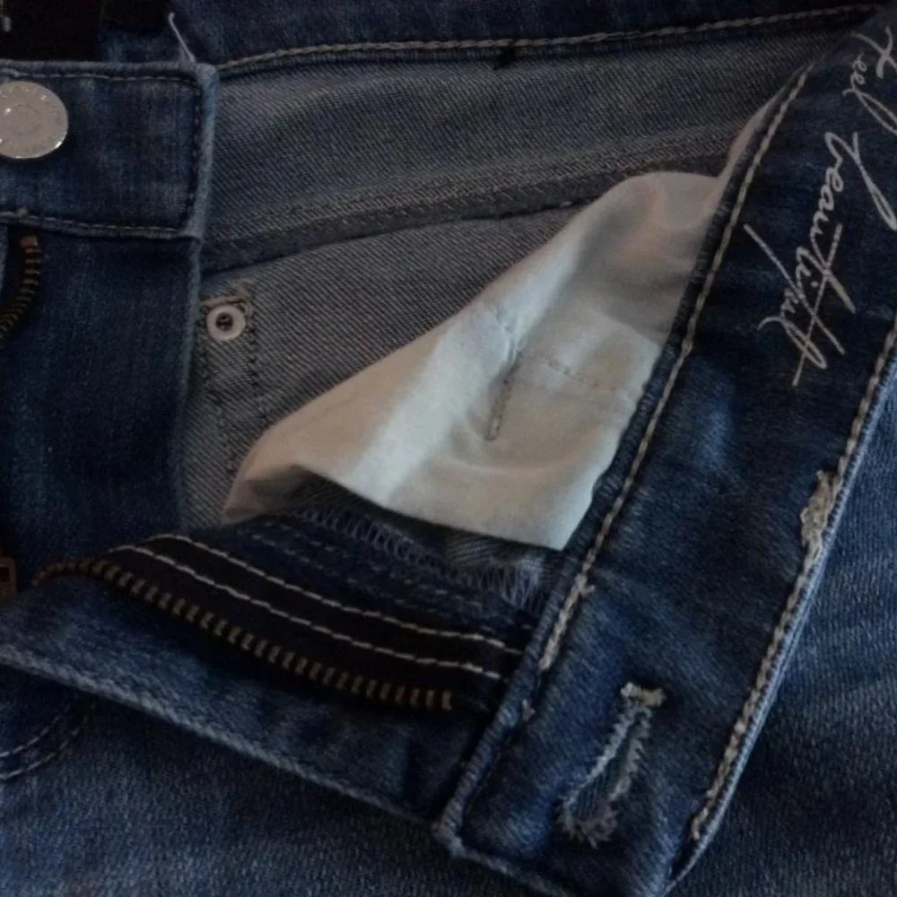 White House/Black Market Jewel-detail straight leg, low rise Jeans Women Size 4 - Picture 10 of 11